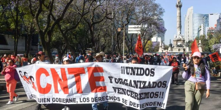 A días del Mundial la CDMX colapsa entre protestas y obras